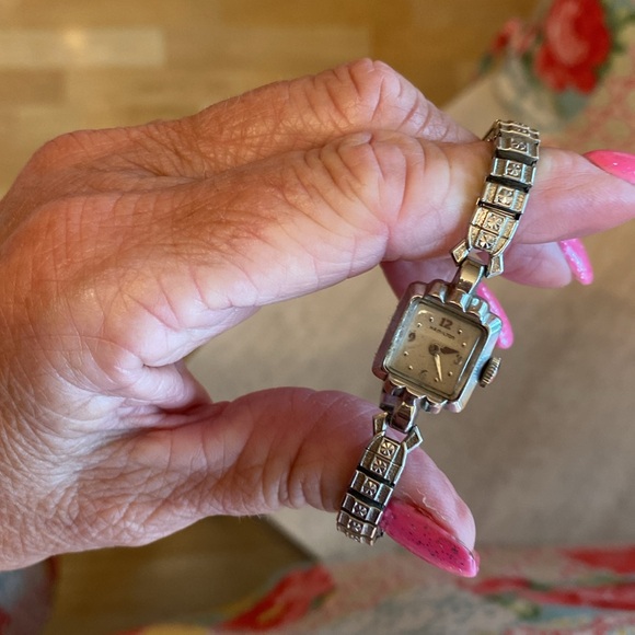 Hamilton very vintage ladies watch from the 1950s 10 karat gold filled